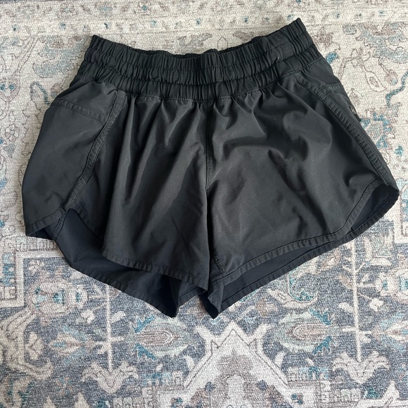 lululemon shorts - Picture 1 of 2